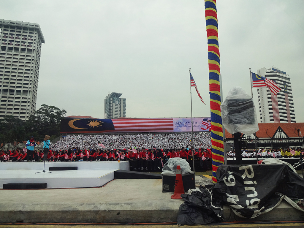もうすぐ独立記念日 ムルデカ広場は式典準備中 Gogoマレーシア